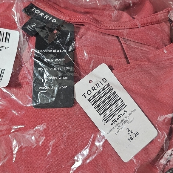 Torrid NWT Studio Knit V-Neck 3/4 Sleeve Shirred Top size 2/2X/18-20 - Picture 9 of 9